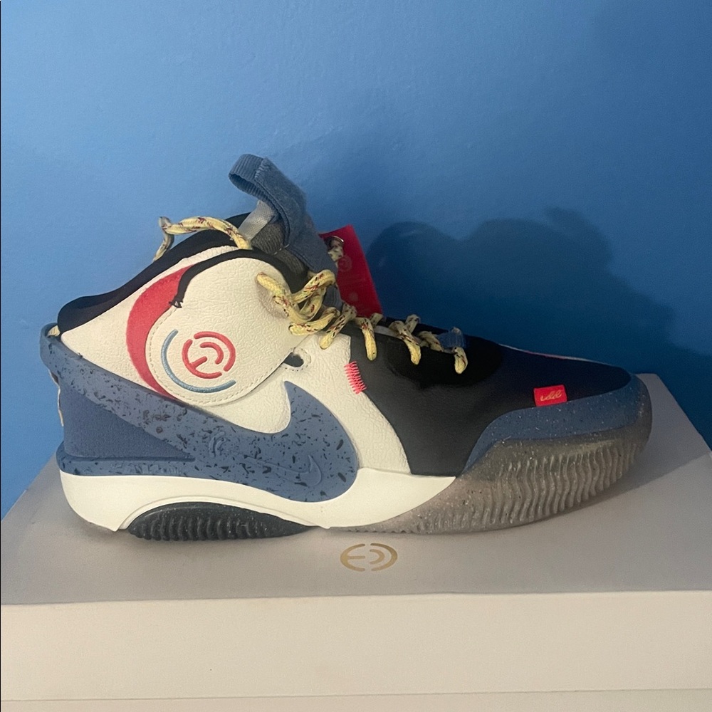 Nike Air Deldon Summit White Sneakers